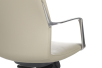 Кресло для руководителя RV Design Plaza FK004-A13 Светло-коричневый (1A MB915) натуральная кожа Кресло для руководителя RV Design Plaza FK004-A13 Светло-коричневый (1A MB915) натуральная кожа